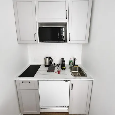 Small - Apartment Reims