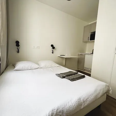 Small - Apartment